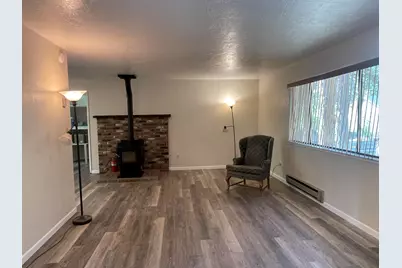 302 Mountain View Road #2, Calpine, CA 96124 - Photo 5