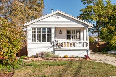 551 E Elm Ave - Photo 1