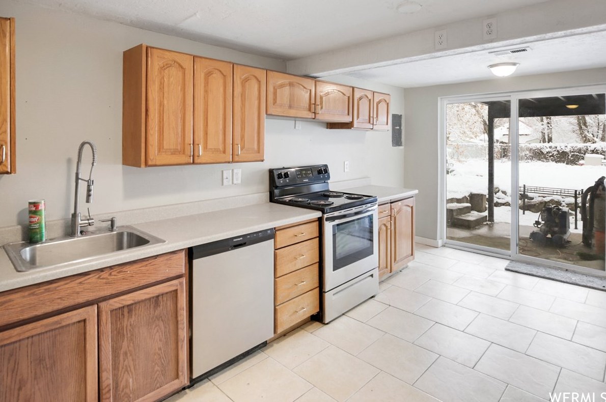 2217 Van Buren Ave, Ogden UT  84401-1820 exterior