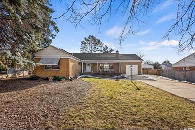 2233 S Wilmington Cir - Photo 1