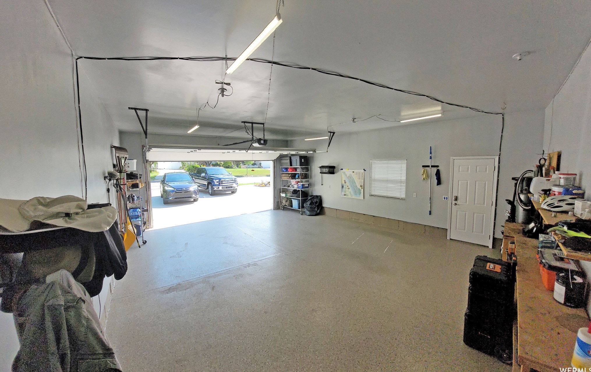 1214 Jordan Riv Dr, Riverton UT 84095-8250 exterior