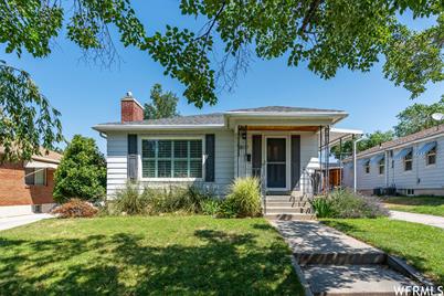 1977 E Ramona Ave - Photo 1