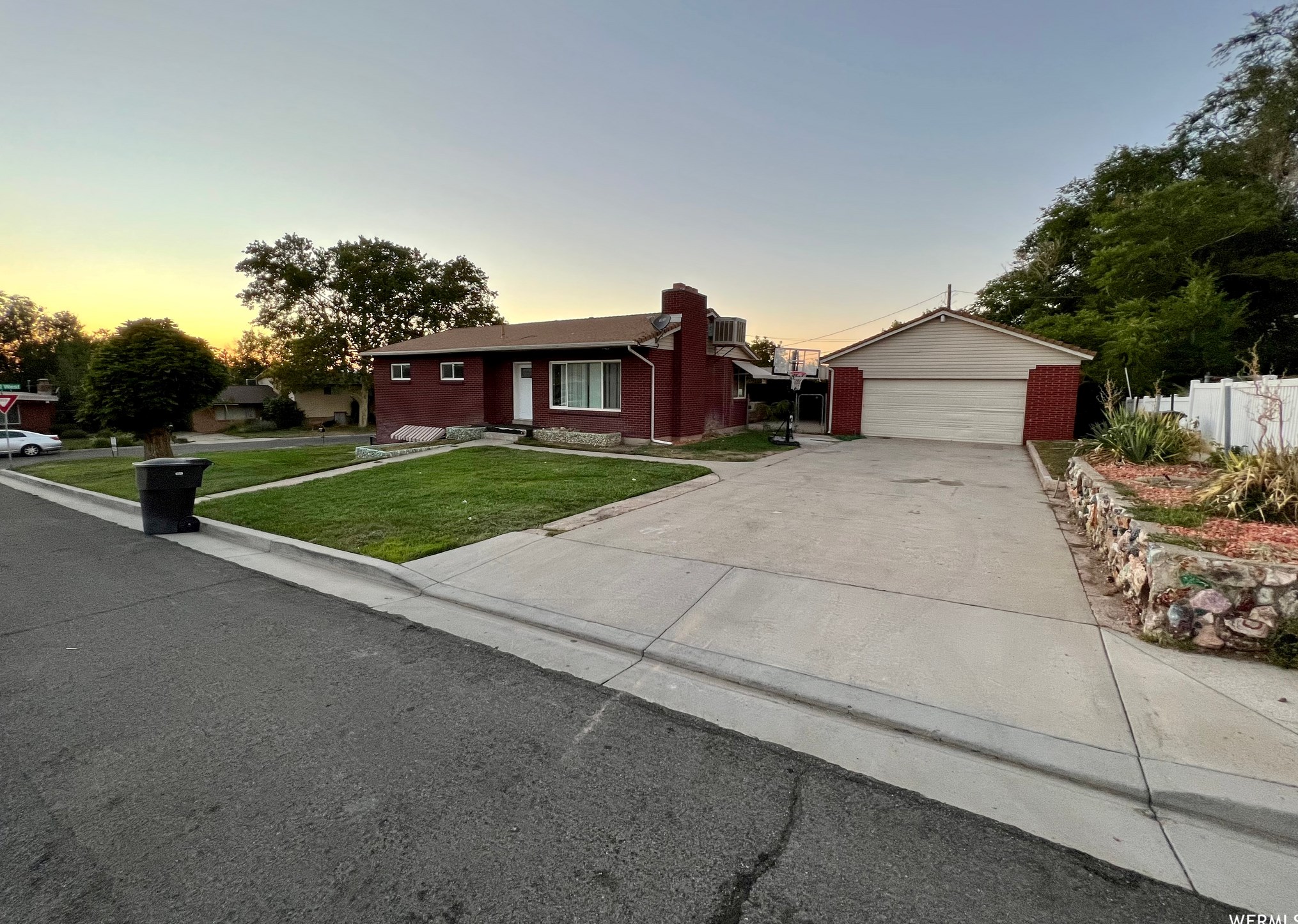 3887 850, Bountiful UT 84010-8510 exterior