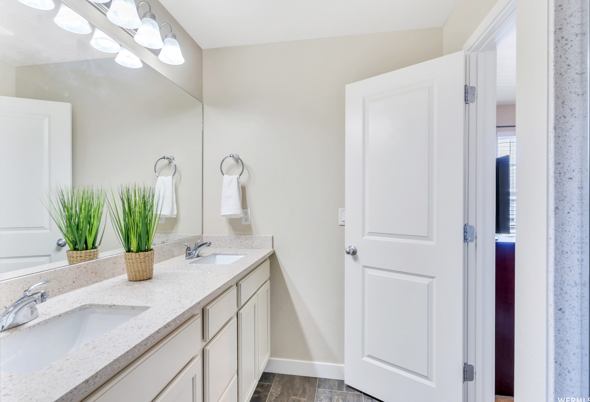 11614 Alexandria Dr, Riverton UT 84095-5997 exterior