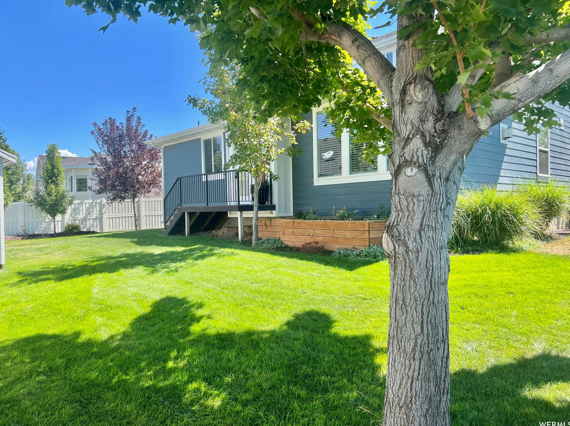 2166 1025, Syracuse UT 84075-7079 exterior