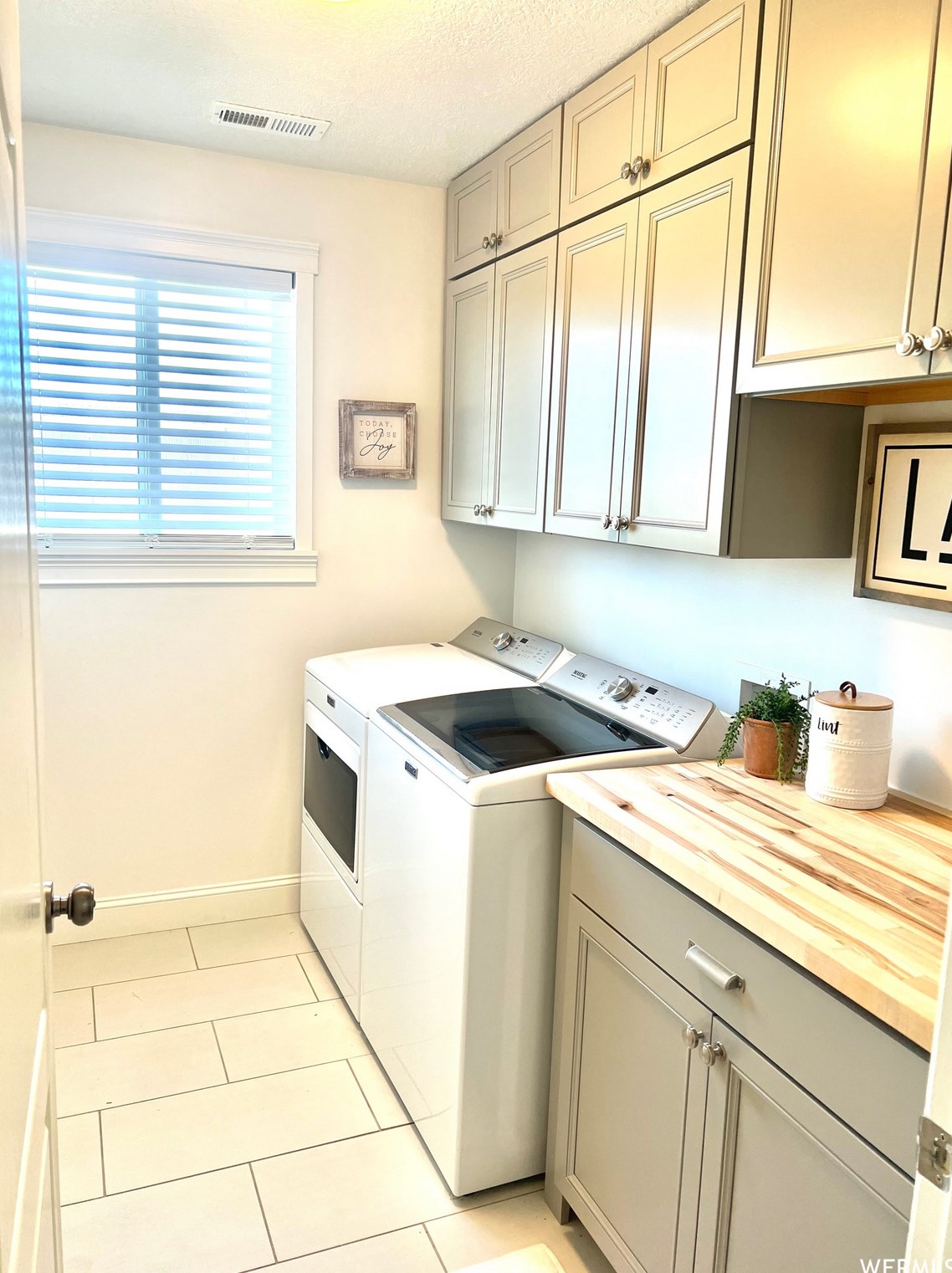 2166 1025, Syracuse UT 84075-7079 exterior