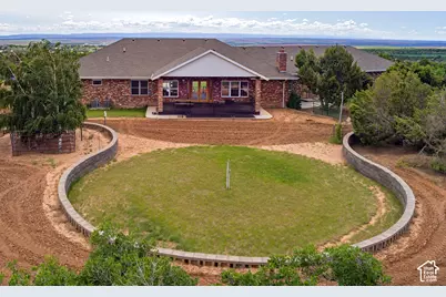422 S Creek Rd, Monticello, UT 84535 - Photo 7
