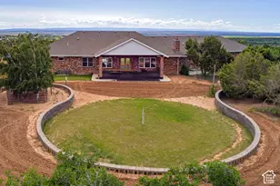 422 S Creek Rd, Monticello, UT 84535 - Photo 7
