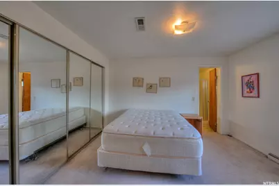 195 E 200 N, Moab, UT 84532 - Photo 33