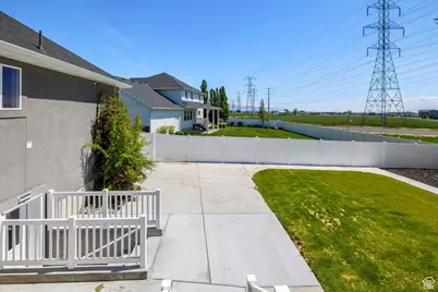 45 N Village Park Dr E, Layton, UT 84041 - Photo 65