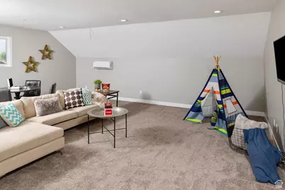 45 N Village Park Dr E, Layton, UT 84041 - Photo 25