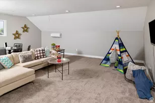 45 N Village Park Dr E, Layton, UT 84041 - Photo 25