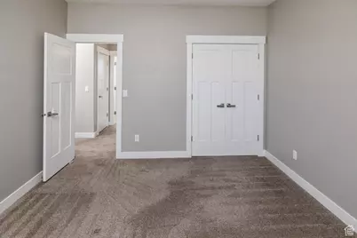 45 N Village Park Dr E, Layton, UT 84041 - Photo 37