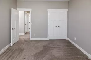 45 N Village Park Dr E, Layton, UT 84041 - Photo 37