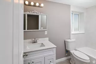 45 N Village Park Dr E, Layton, UT 84041 - Photo 45
