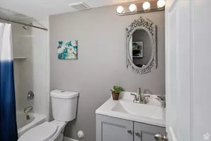 45 N Village Park Dr E, Layton, UT 84041 - Photo 55