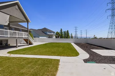 45 N Village Park Dr E, Layton, UT 84041 - Photo 71