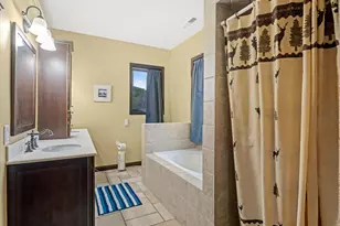 422 S Maryfield Dr, Salt Lake City, UT 84108 - Photo 25