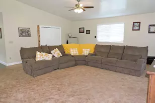 325 N 100 W, Delta, UT 84624 - Photo 19