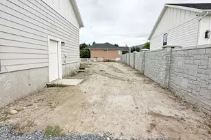 626 W Cottle Ln, Farmington, UT 84025 - Photo 13