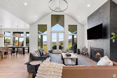 984 S Crossed Arrows Cir, Garden City, UT 84028 - Photo 7