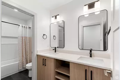 984 S Crossed Arrows Cir, Garden City, UT 84028 - Photo 29