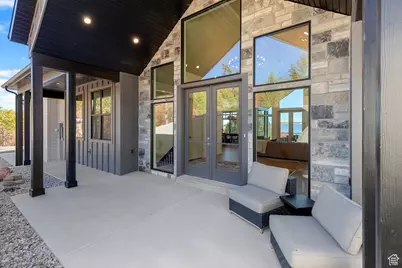 984 S Crossed Arrows Cir, Garden City, UT 84028 - Photo 5