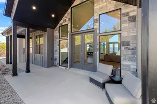 984 S Crossed Arrows Cir, Garden City, UT 84028 - Photo 5