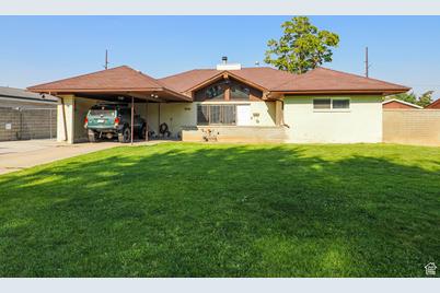 8536 S 1330 E, Sandy, UT 84093 - Photo 1