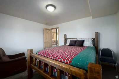 12495 E Solitude Dr, Lapoint, UT 84039 - Photo 25