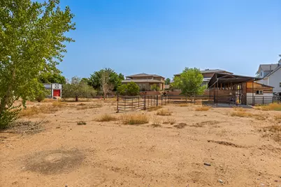 1021 W Churrea Dr, Washington, UT 84780 - Photo 15