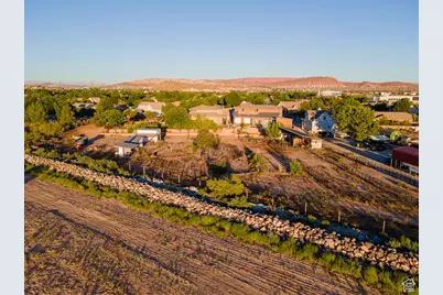 1021 W Churrea Dr, Washington, UT 84780 - Photo 85