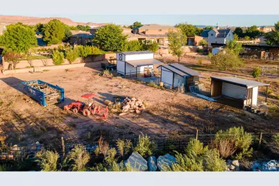 1021 W Churrea Dr, Washington, UT 84780 - Photo 71
