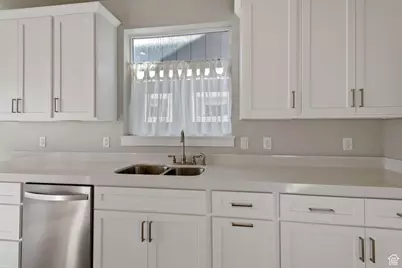 7279 S Kenadi Ct S, West Jordan, UT 84084 - Photo 15