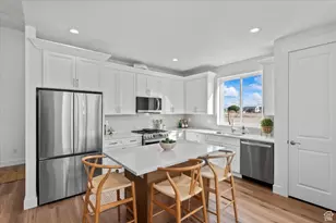 6081 W Parkway Blvd S, West Valley, UT 84128 - Photo 9