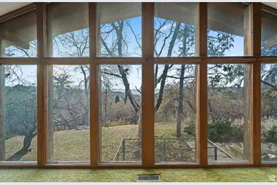 10665 S Dimple Dell Dr E, Sandy, UT 84092 - Photo 11