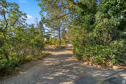 10665 S Dimple Dell Dr E, Sandy, UT 84092 - Photo 13