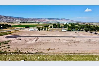 6 W 725 N #6, Central Valley, UT 84754 - Photo 1