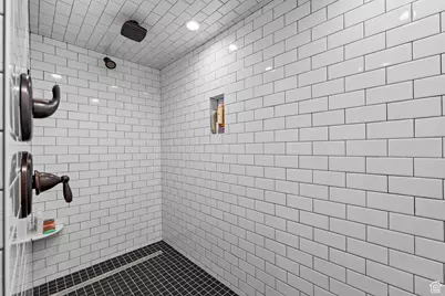 3670 Gundersen Cir, Erda, UT 84029 - Photo 35