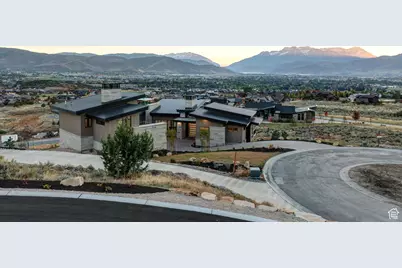 2066 E Oquirrh Mountain Cir, Heber City, UT 84032 - Photo 9