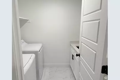 139 E Abbeville Ct, Sandy, UT 84070 - Photo 37