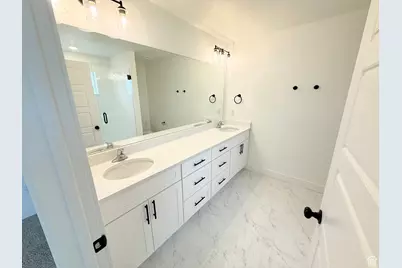 139 E Abbeville Ct, Sandy, UT 84070 - Photo 15