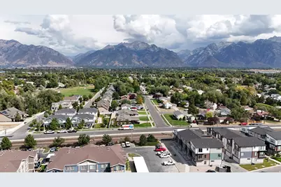 139 E Abbeville Ct, Sandy, UT 84070 - Photo 1