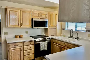 1150 W Red Hills Pkwy, Washington, UT 84780 - Photo 9