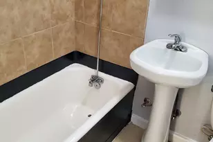 215 S 300 E, Salt Lake City, UT 84111 - Photo 7