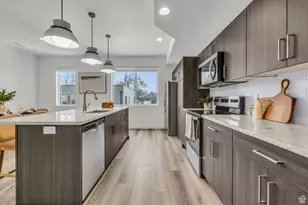 239 E Burch Creek Pl, South Ogden, UT 84405 - Photo 9