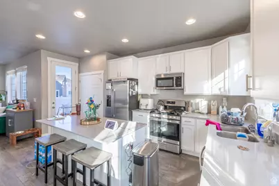 1656 S Prevedel Dr, West Haven, UT 84401 - Photo 9