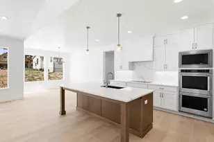 2387 E Canyon Crest Dr, Spanish Fork, UT 84660 - Photo 3