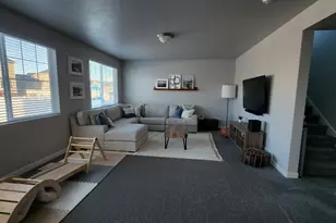 1395 E Kelsey Dr, Eagle Mountain, UT 84005 - Photo 11