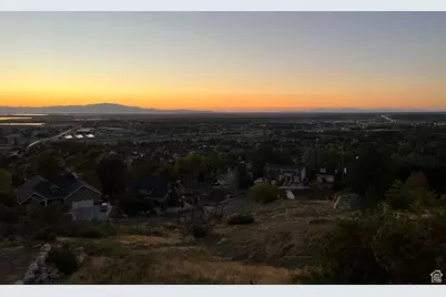 431 E Greystone Dr, Farmington, UT 84025 - Photo 3